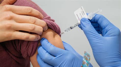 Employers Can Require Workers To Get Covid Vaccine U S Says The