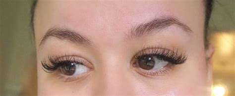 my eyelash extensions experience everything you need to know a woman s confidence