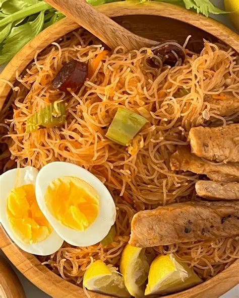 Filipino Pancit Bihon Recipe With Pork And Vegetables Bring On The Spice