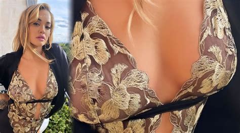 Rita Ora Displays Her Nude Tits Photos Thefappening