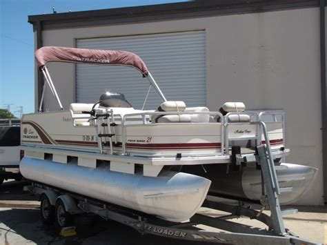 Sun Tracker Fishing Barge 21 Signature Series 2003 For Sale For 1300