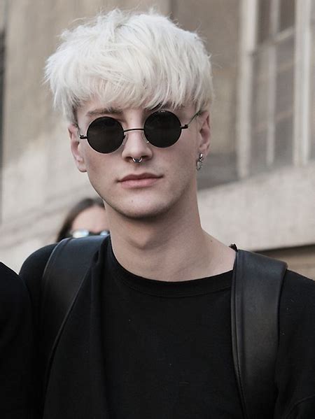 20 Coolest Bleached Hairstyles For Men In 2022 White Hair Men Mens