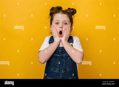 Shocked Amazed Surprised Child Kid Hi Res Stock Photography And Images