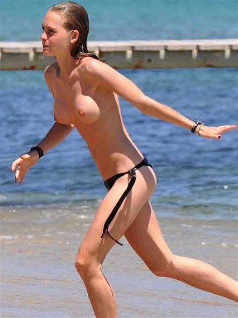 Katharina Damm Topless In Saint Tropez