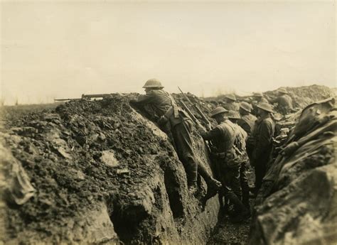New Zealand Soldiers In The Front Line On The Somme La Si Flickr