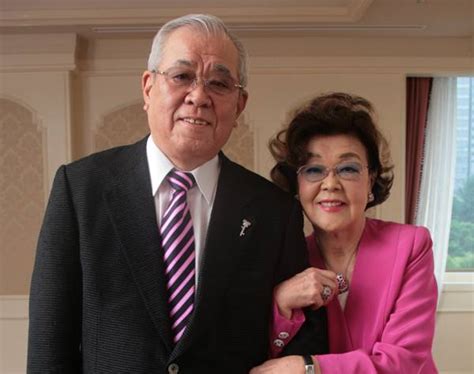野村克也（1935年6月29日－2020年2月11日）在球員時代是南海鷹隊、羅德獵戶星隊、西武獅隊的球員，主要以擔任捕手為主，退休後曾擔任養樂多燕子隊、阪神虎隊的總教練，曾任東北樂天金鷹隊的總教練，亦曾為東北樂天金 for faster navigation, this iframe is preloading the wikiwand page for 野村克也. 野村克也さん息子が遺体写真投稿に賛否の声…死生観に変化か ...