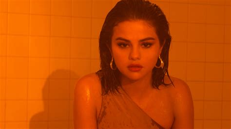 Selena Wet Hair Goddess