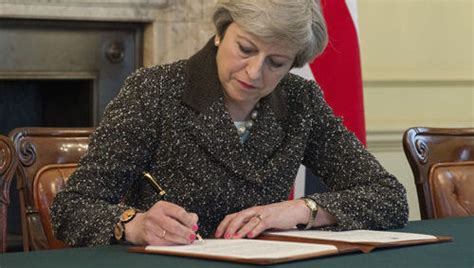 Theresa May Convoca Eleições No Reino Unido A Primeira Análise Das