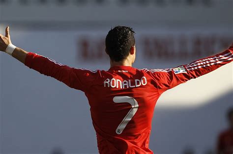 717 Cristiano Ronaldo Ultra Hd Wallpaper Images Myweb