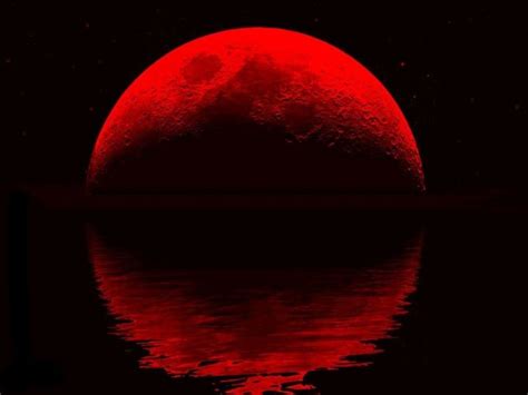 71 Red Moon Wallpaper
