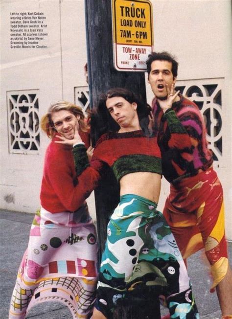 Voir plus d'idées sur le thème nirvana, musique, kurt cobain. SHAMPALOVE: Why did Kurt Cobain wear Female dressed ALL THE TIME