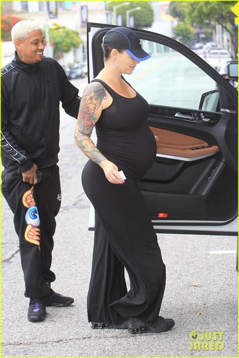 Photo Amber Rose Shows Off Baby Bump While Shopping Photo