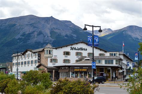 The 8 Most Beautiful Towns In Alberta Canada