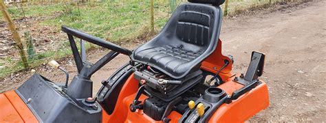 Kubota Compact Tractor Bx2200 22hp Hst Compact Tractors For Sale Uk