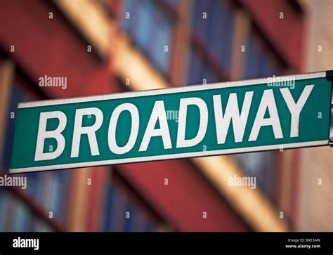 Manhattan Broadway Green Road Sign Hi Res Stock Photography And Images