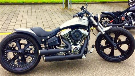 Harley Davidson Breakout Sided Swingarm 2123 Inch Rims Youtube