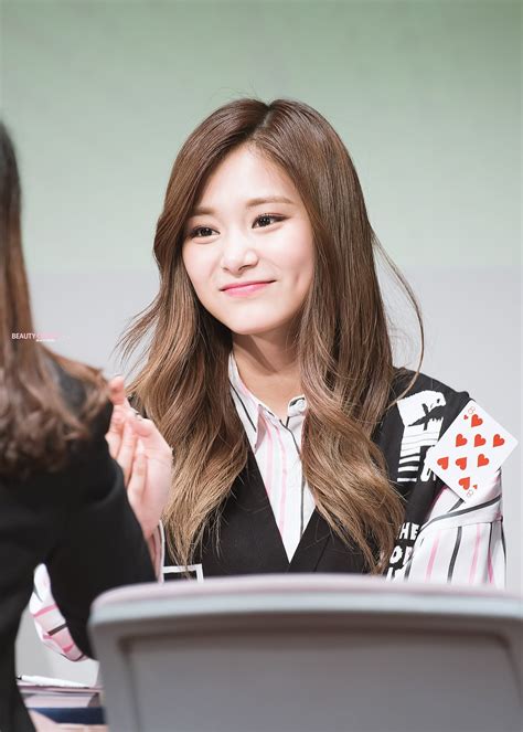 tzuyu s smile and her adorable dimples twice