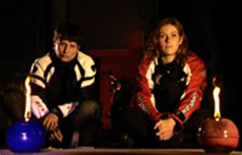 Arthouse, trash, erotiek, roadmovie speelduur: filmz.de: Engel mit schmutzigen Flügeln - Info