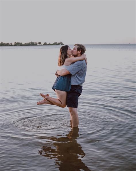 Love Hug Kiss Couple Cute Sea Photography Man Hug Romances