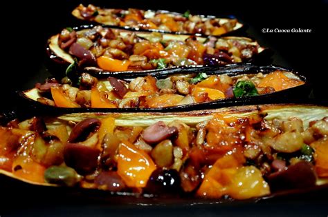 Spennellare con l'olio e salare le melanzane per poi cuocerle in diretta sulla griglia da entrambe i lati per 2/3 minuti. Melanzane a barchetta o... a scarpone ?? - Cucina napoletana