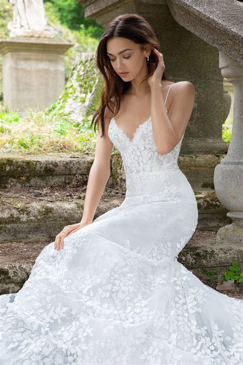 Bridal Gowns And Wedding Dresses By Jlm Couture Style 3853 Milena