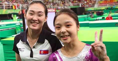 North And South Korean Gymnasts Take Selfie At 2016 Olympics Popsugar News