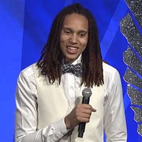 Watch Out Wnba Star Brittney Griner Tells Youth At Glaad Awards Dont Hide It Be Who You Are