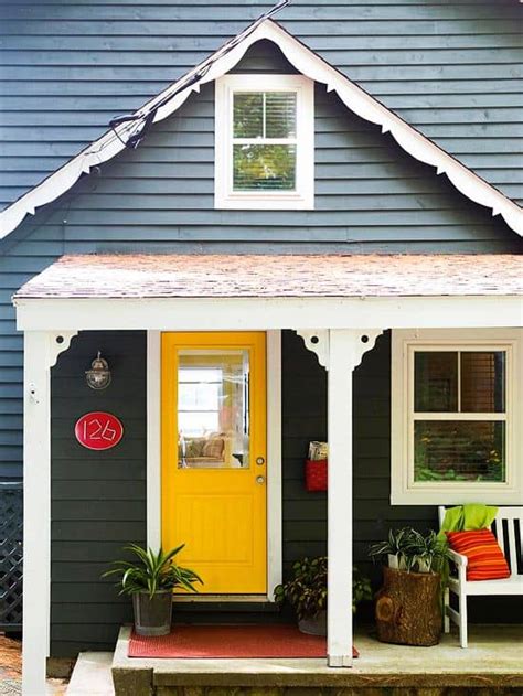 26 Mesmerizing And Welcoming Small Front Porch Design Ideas