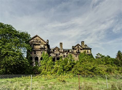 Abandoned Mansion In New York Rpics