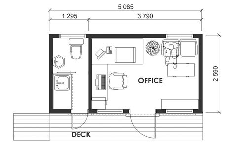 The Floor Plan For A Small House With Two Bedroom And An Office Area In It