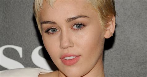 Miley Cyrus Opens Up About Body Image Issues And Anxiety ‘i Was Made