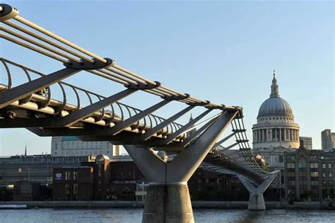 Wobbly Bridge London Millennium E Architect