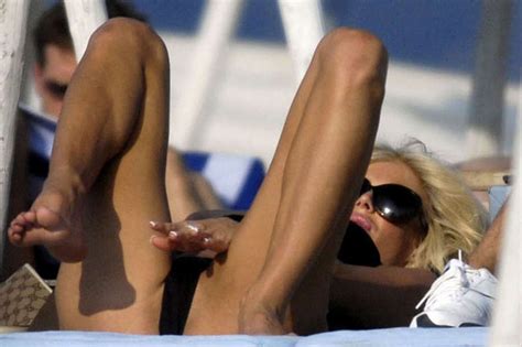 Victoria Silvstedt Masturbating On Beach Very Sexy Photos Porn Pictures