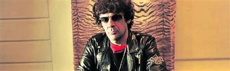 Soy tan fanático de todocompilado de nuestros héroes musicales que homenajean a los suyos.lanzamiento: Juanse, el líder de los Ratones Paranoicos, se convirtió ...