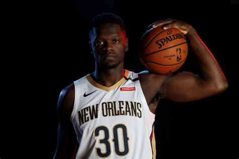 Here is julius randle's height, weight, age, body statistics. Los Angeles Lakers could really use Julius Randle