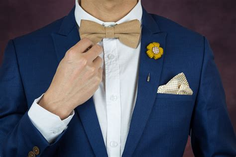 How To Wear A Lapel Pin Professionally Riset