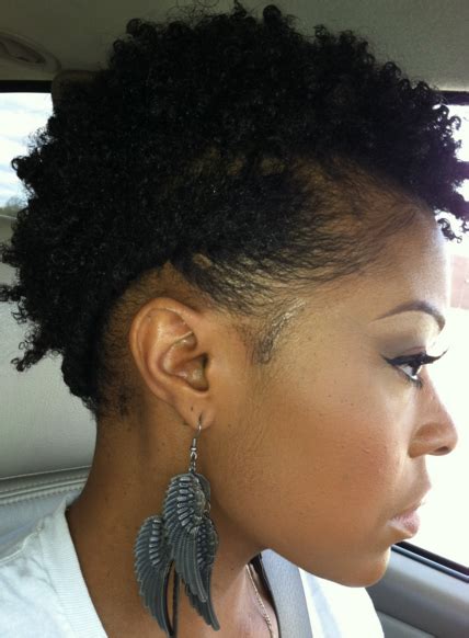 If you're stuck at home at the moment, why not use the time to plan your next short haircut? Mini Twists on Short Natural Hair | New Natural Hairstyles
