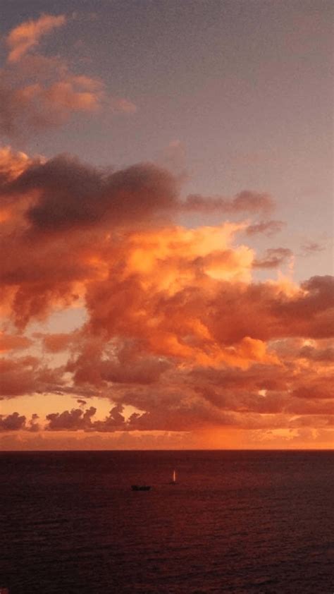 Download Aesthetic Sunset Cloud Wallpaper
