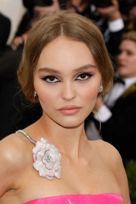 Lily Rose Depp In 20 Inspiring Beauty Looks Lily Rose Depp Lily Rose Lily Rose Melody Depp