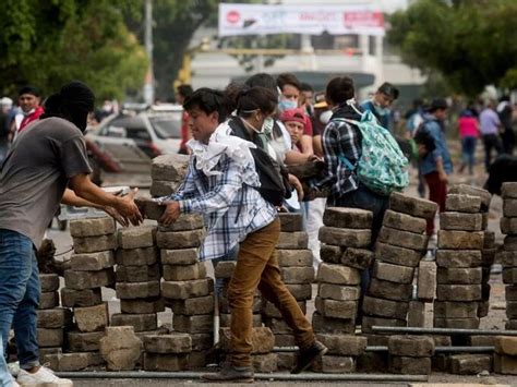 Nicaraguas einzigartige geographische lage zwischen honduras und costa rica, zwischen atlantik und pazifik verzaubert sie mit seinen liebenswerten, offenherzigen menschen. Tote bei Protesten gegen Sozialreform in Nicaragua ...