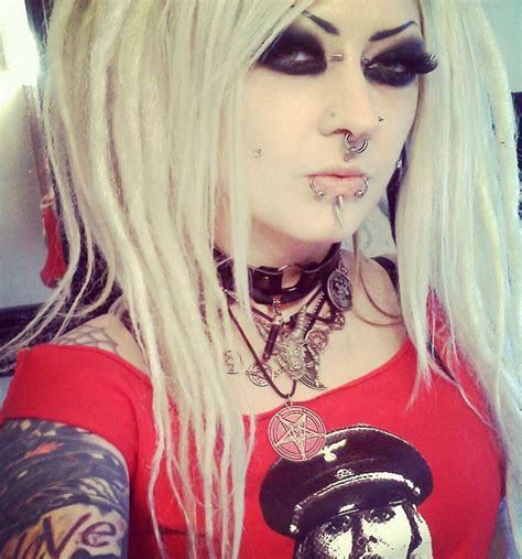 Goth Punk Emo Emo Scene Scene Girls Facial Piercings Lip Piercing Tattoos And Piercings