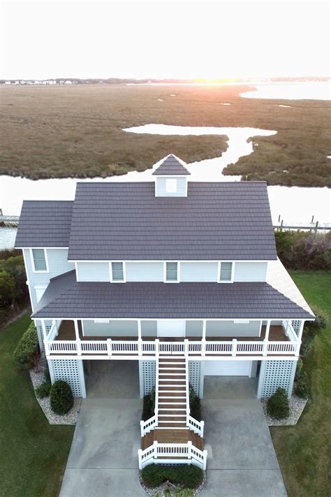 Stunning Beach House In The Outer Banks Of North Carolina With A