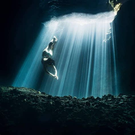 Photo Fresh Water Caves Underwater Life