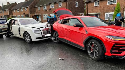 Rolls Royce Ghost Driver Flees Scene After Crashing Into Lamborghini