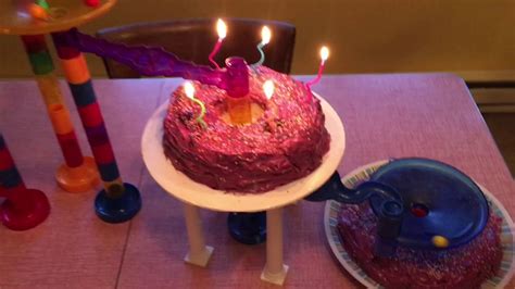 Share the best gifs now >>>. Sick Lincoln's Marble Run Birthday Cake - YouTube