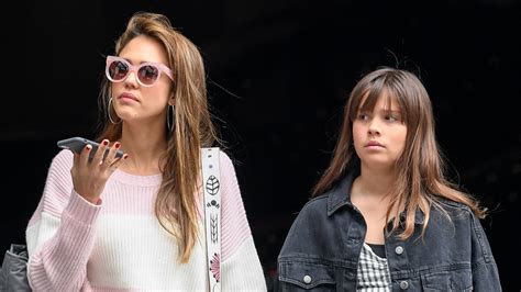 Jessica Alba And Mini Me Daughter Honor Go Grocery Shopping Photos