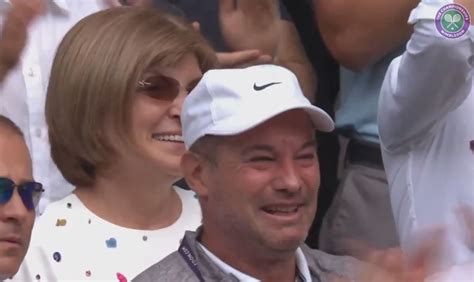 Simona Halep reduces proud parents and coach to tears with Wimbledon