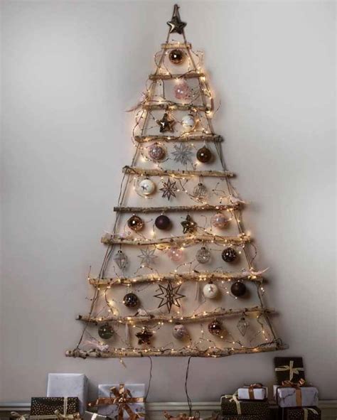 Perhatikan juga saat menyusun kacing baju agar tersusun secara simetris mirip dengan pohon natal. Cara Membuat Pohon Natal Dari Ale Ale Bekas Yang Unik : Dekorasi Pohon Natal Dari Limbah Plastik ...