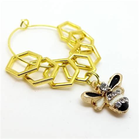 On the usage front, bumble is popular, as you would imagine a dating service would have to be to reach the scale required to go public. My little bumble Bee and honeycomb markers have been ...