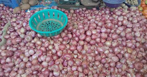 Onions Hit Rs 200kg In Karwar